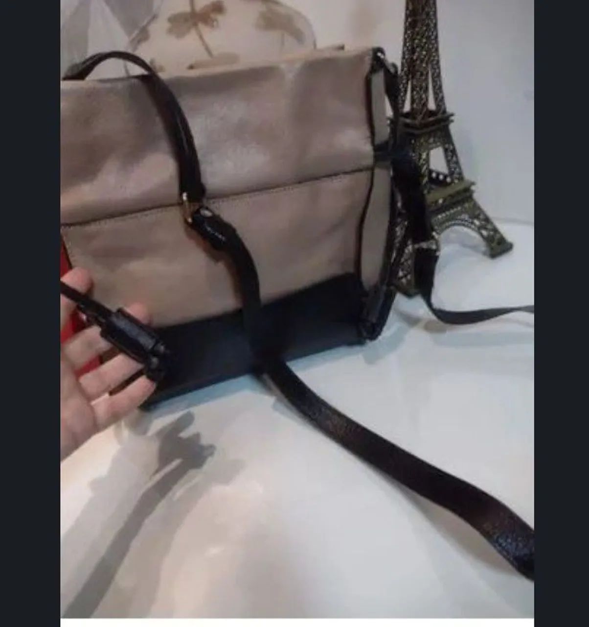 Bolsa Arezzo de couro legítimo bege com detalhe em cafe - Foto 3