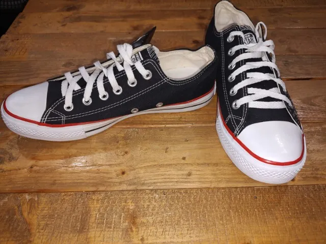 TENIS CONVERSE PRETO NUMERAÇÃO 40 VALOR 199,99