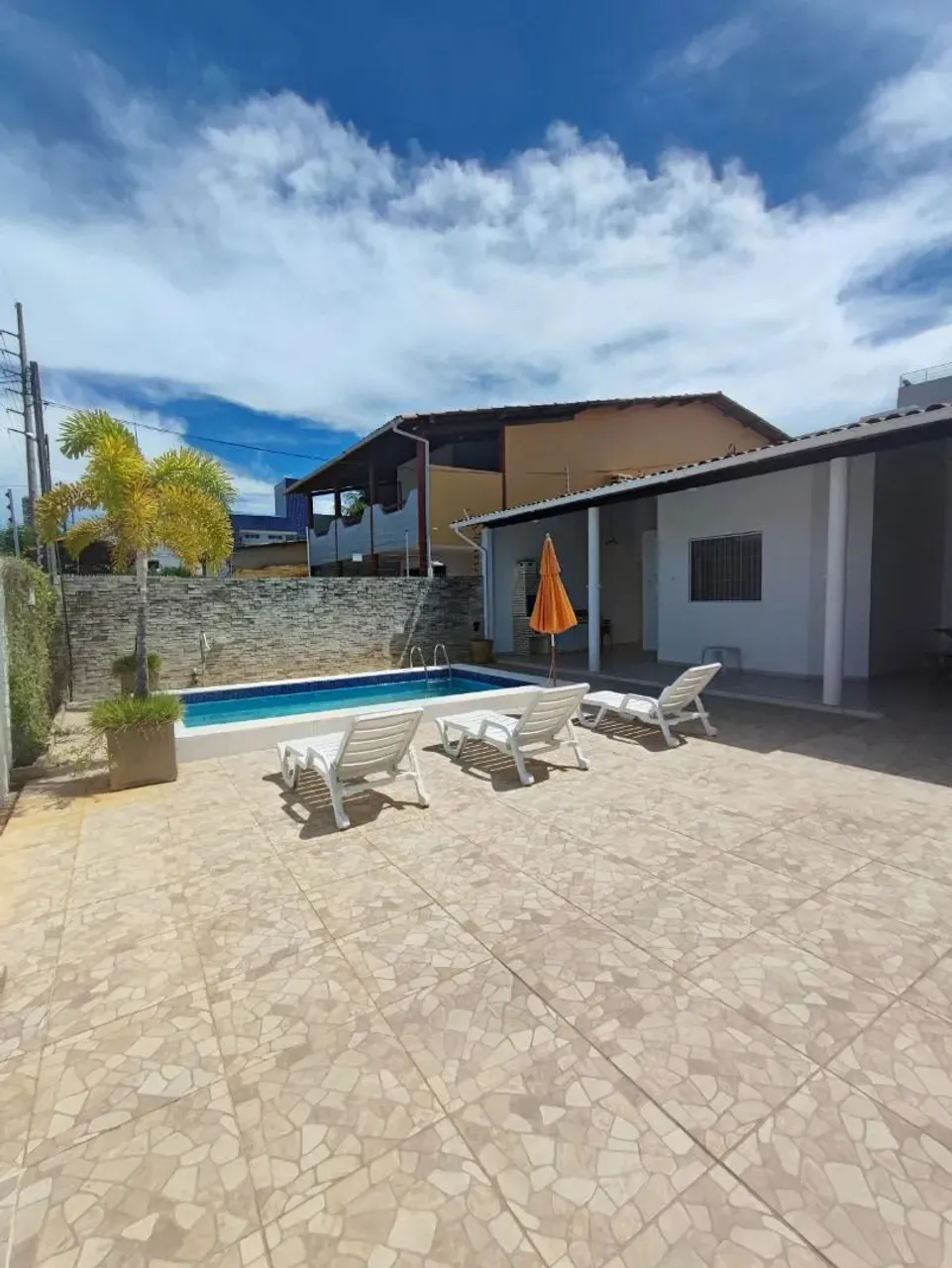 Casa reformada com Piscina 3 quartos com Dce no Bessa - João Pessoa - PB