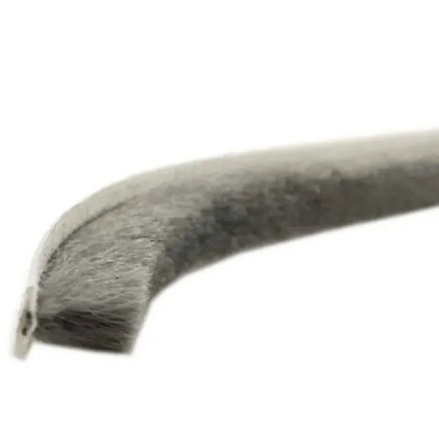 Veda Fresta Adesivo Escova Cinza 10x7mm Rolo de 5 metros Comfort Door - Foto 2