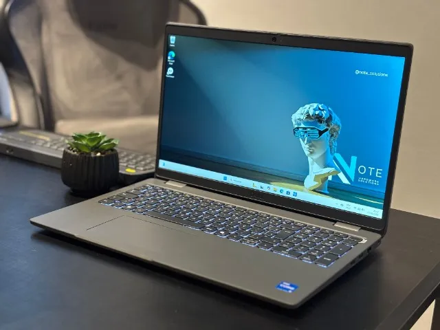 Notebook Dell Latitude i5 13ª geração 16?GB DDR5 512GB NVMe - NOVO