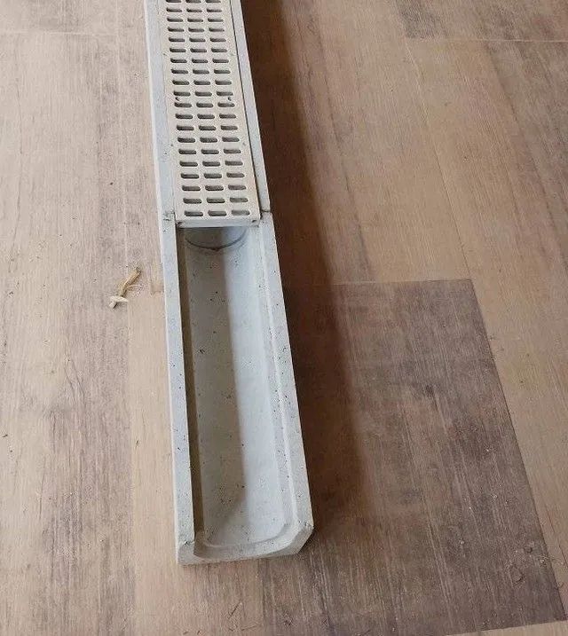 Canal de concreto65071746138243122