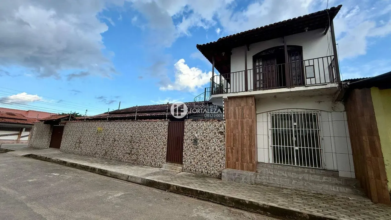 VENDO CASA com 273M², 3 quartos, piscina - Conj. Manoel Julião - Rio Branco, ACRE