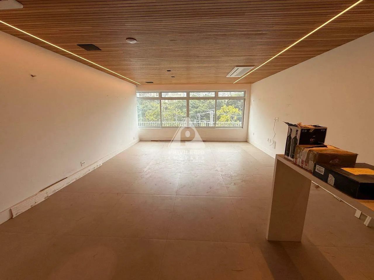 Apartamento reformado na Lagoa - Completamente Reformado
