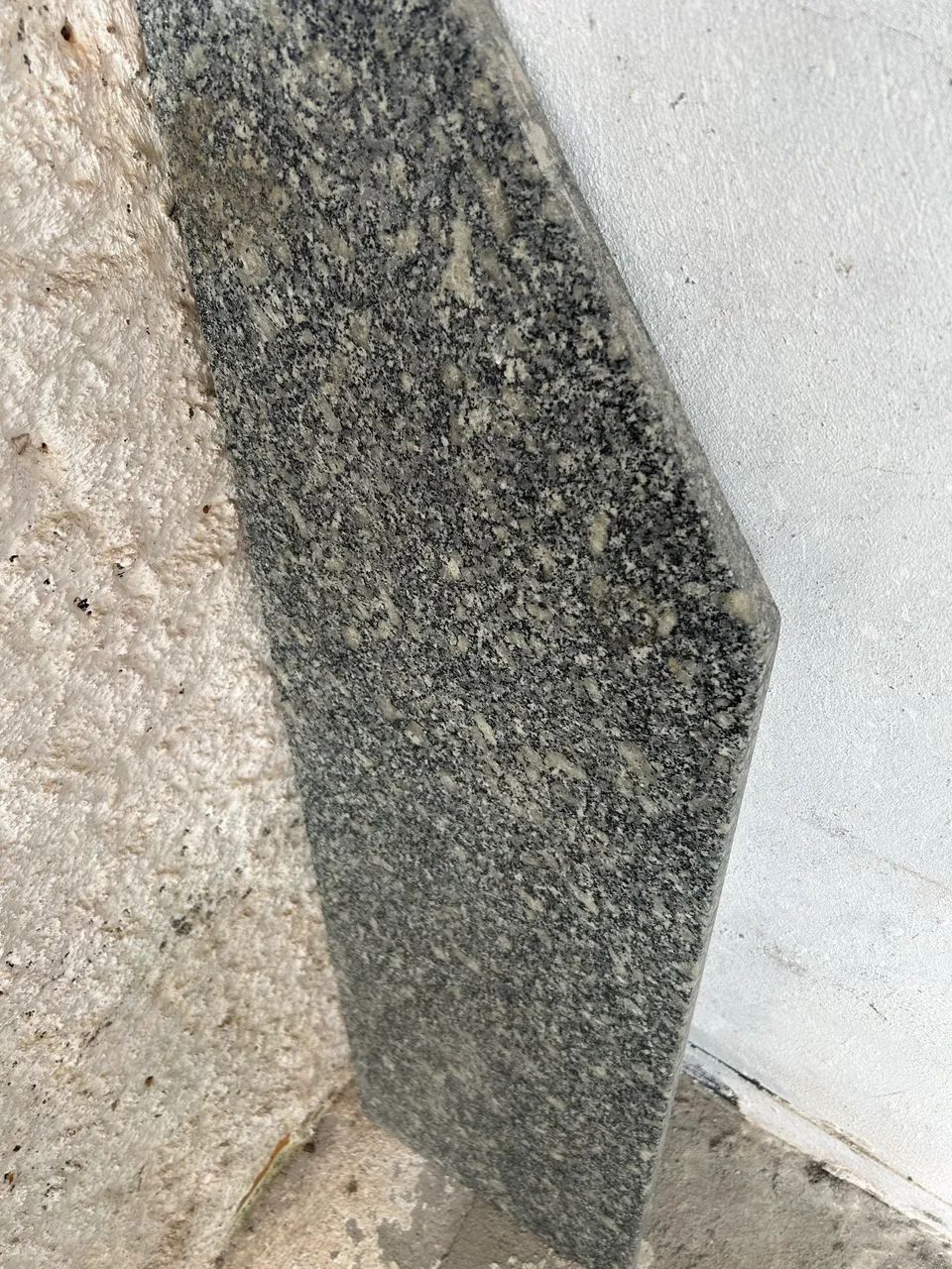 Granite64277248083203125