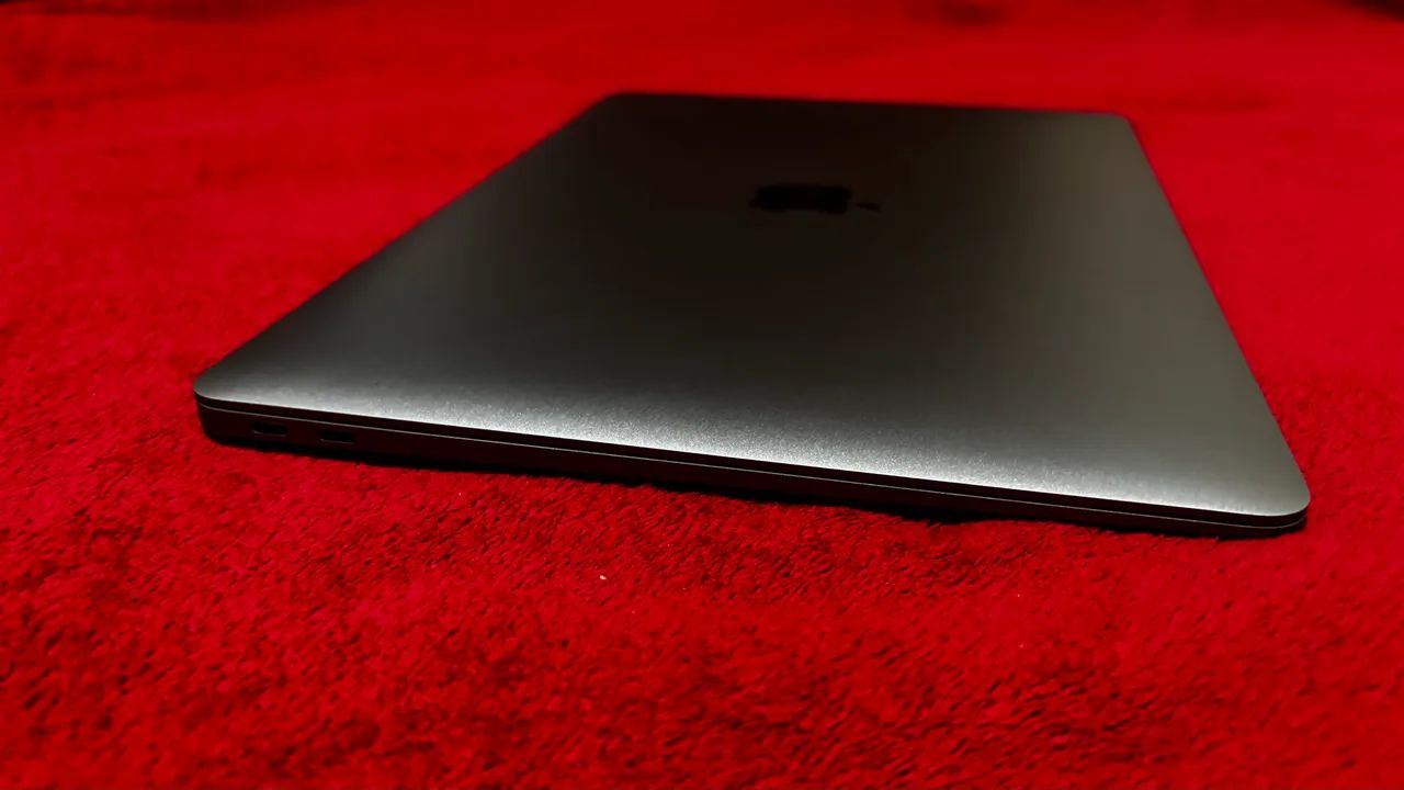 MacBook Air A2337 13