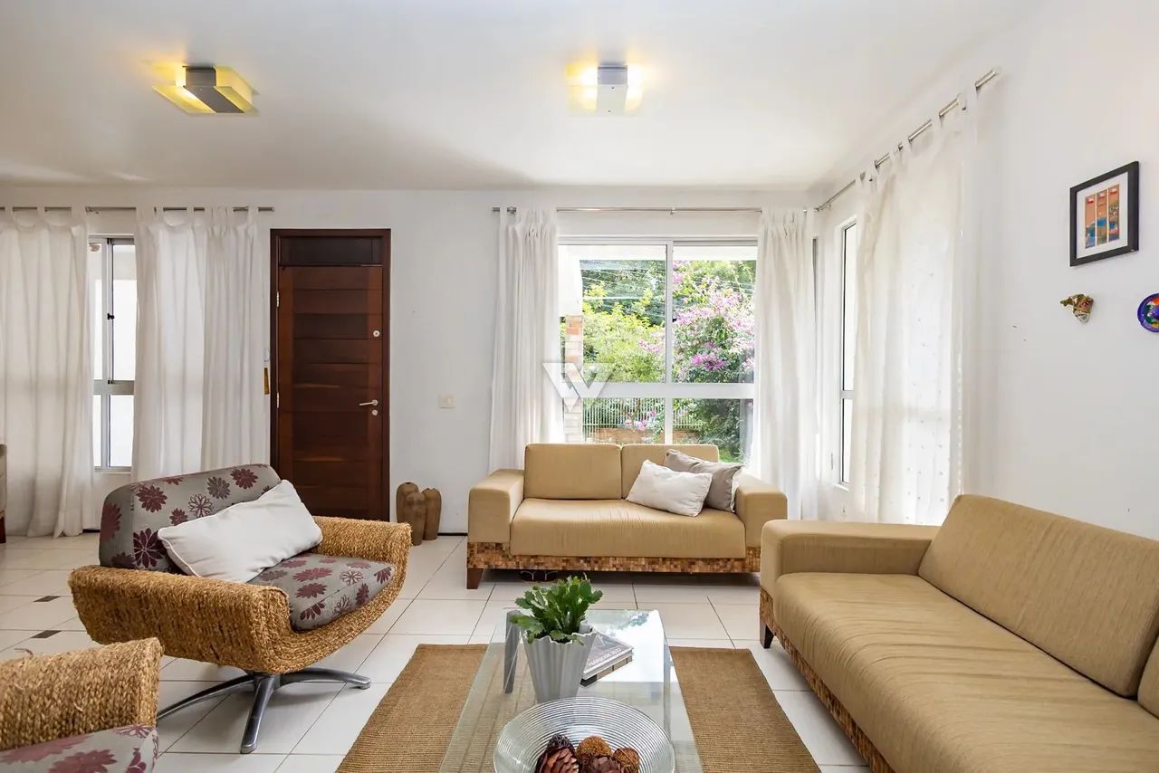 Casa no São Lourenço, vizinha ao parque, 261m, 4 qtos, 1 suite, 4 vagas, quintal, rua tran - Foto 3