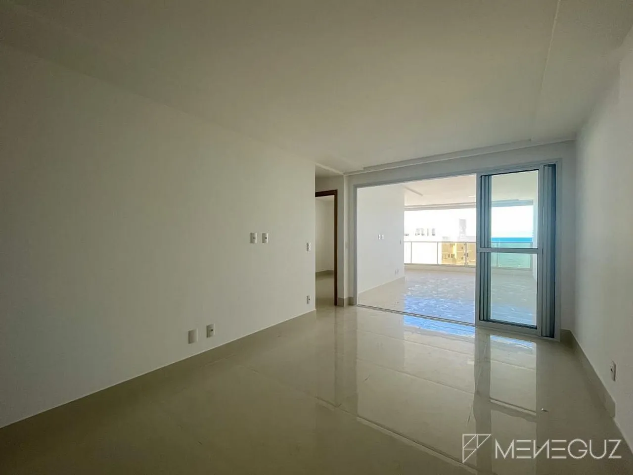 Buscando um apartamento de 3 quartos para comprar na Praia do Morro em Guarapari? Ref.:152