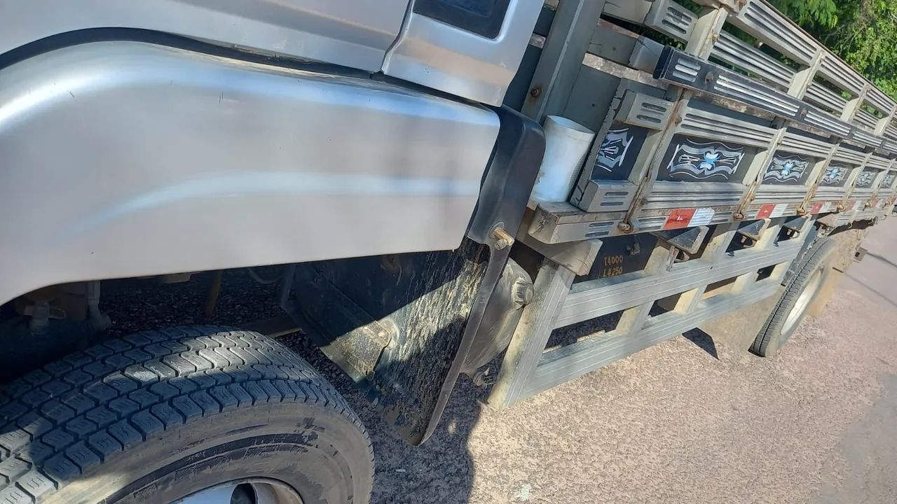 Caminhão Ford Cargo 815 - Excelente estado - Foto 6