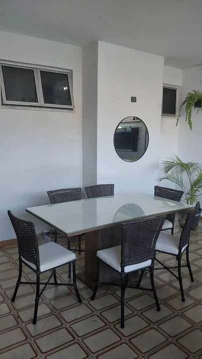 Mesa de madeira e tampo de vidro - Foto 5