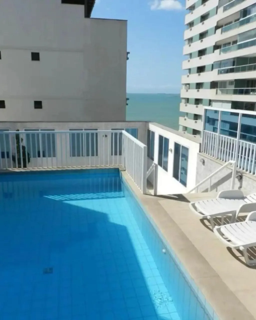 3 quartos, lazer completo na quadra do mar da Praia da Costa