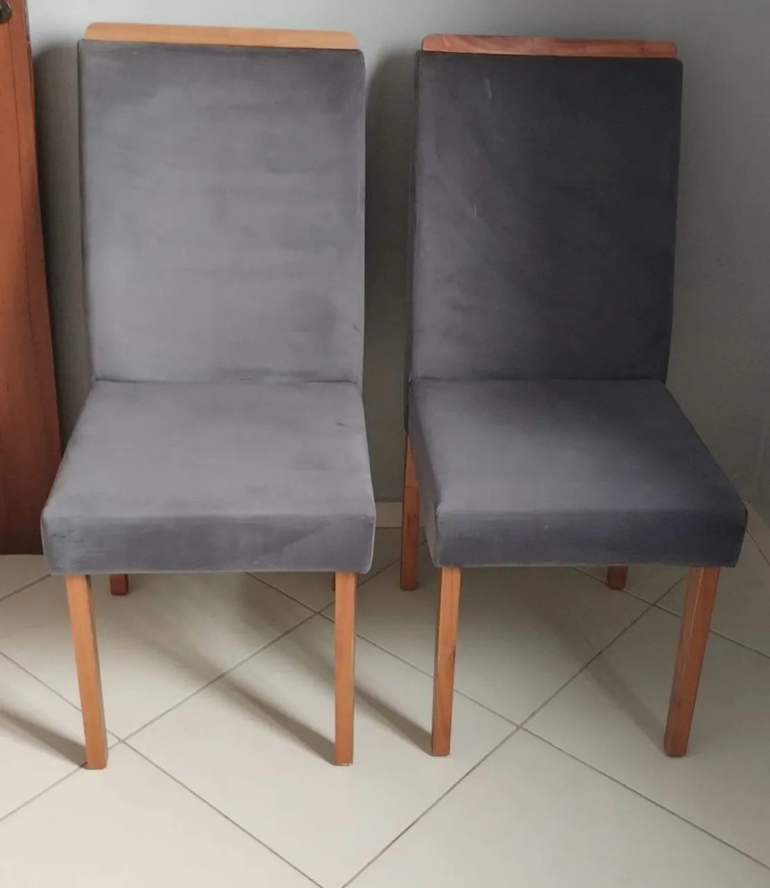Par de Cadeiras de Jantar em Suede Cinza