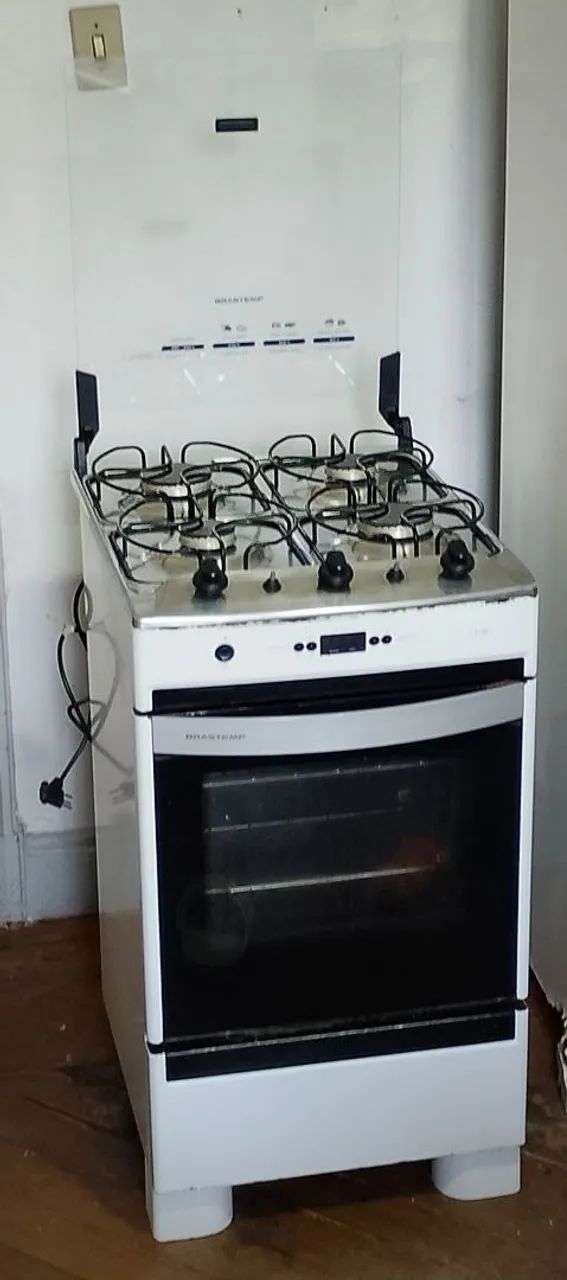 Fogão de quatro bocas com forno da Brastemp - Foto 2