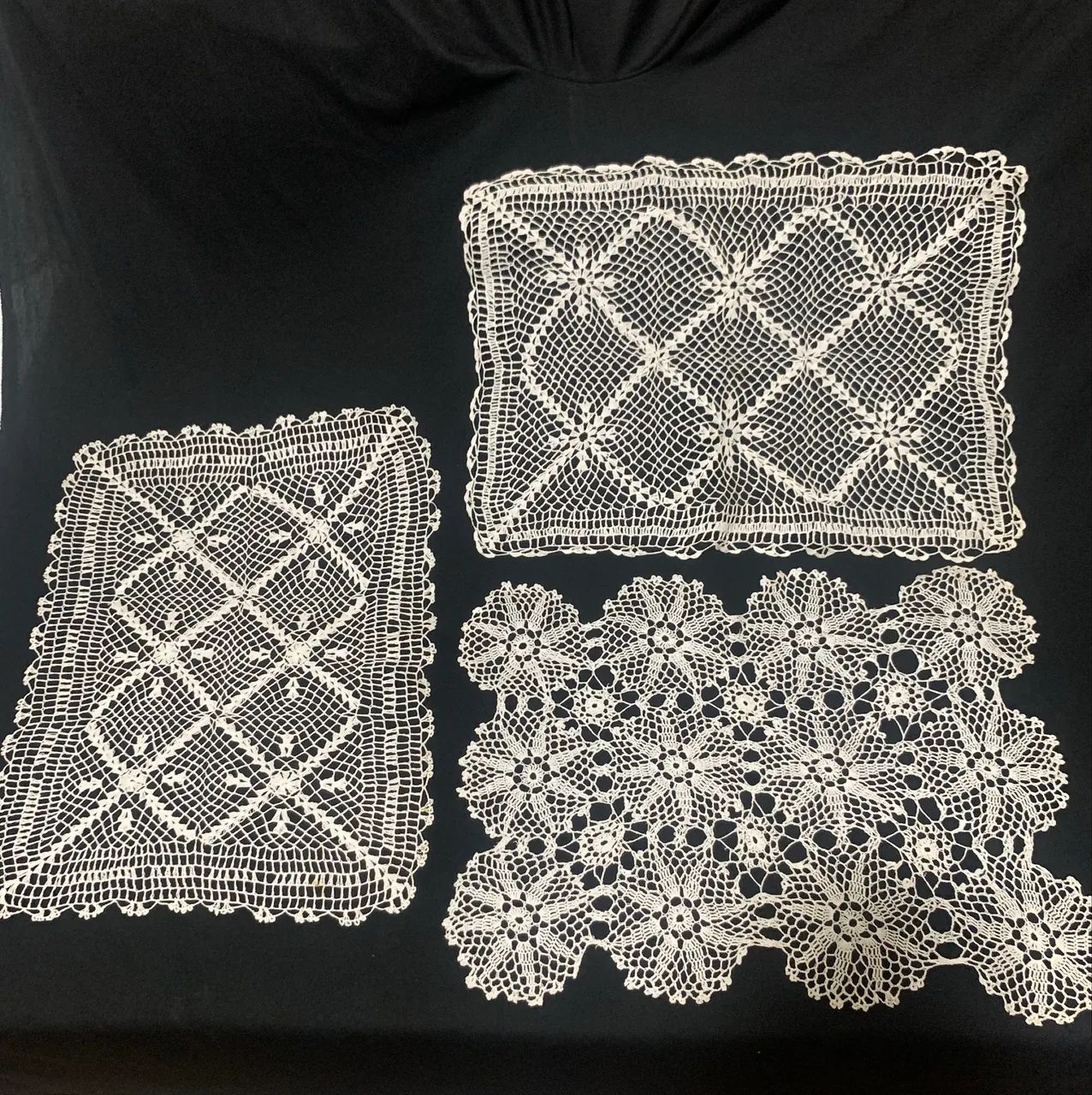 3 toalhinhas de crochê artístico - novas - Foto 2