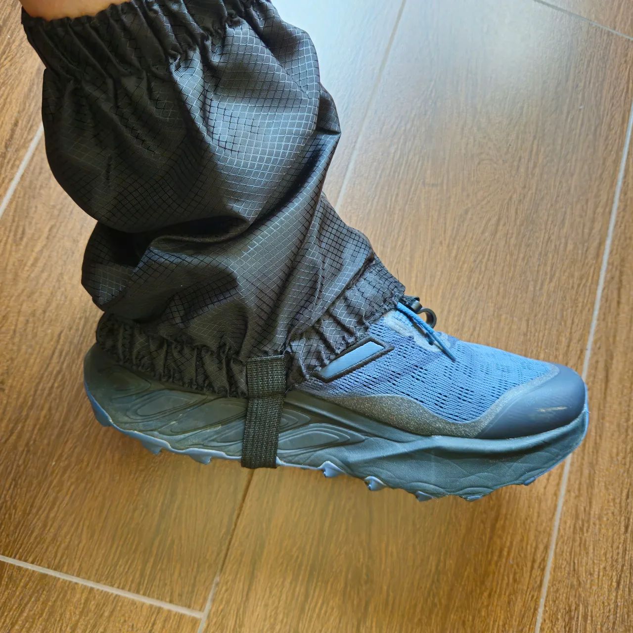 Perneira impermeável de trilha  - Foto 2