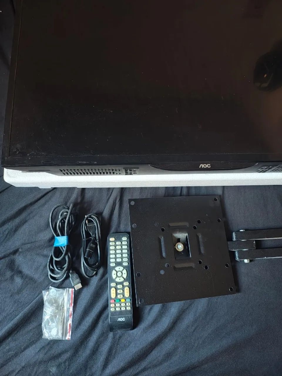 TV AOC 32 inches64573484074243121