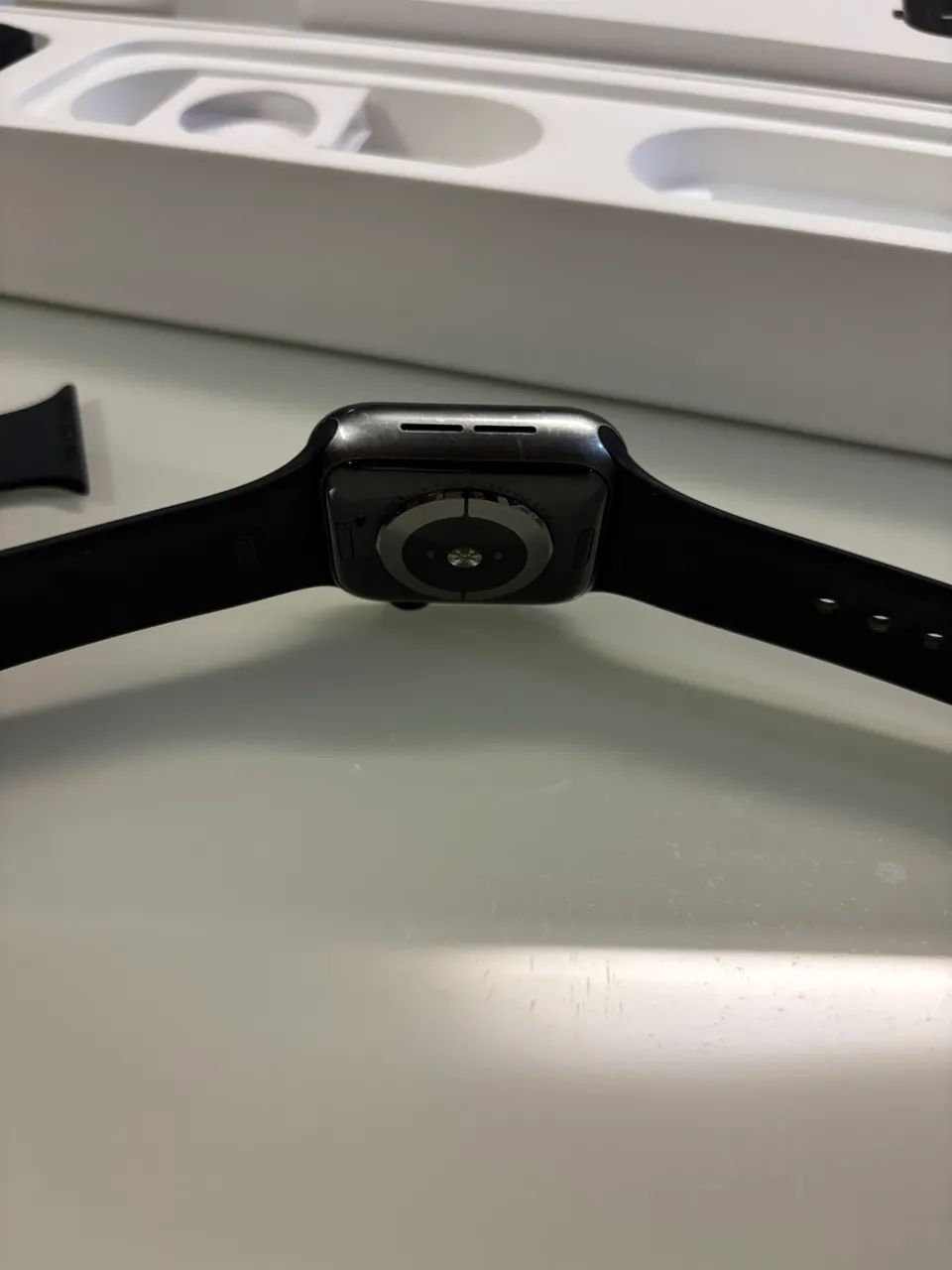 Apple Watch Series 5 40 MM Space Gray Aluminum Case Black Sport Band - Foto 5