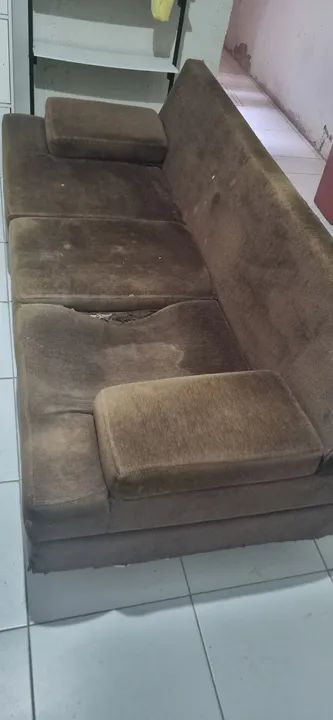 Sofá grande marron para vender rapido