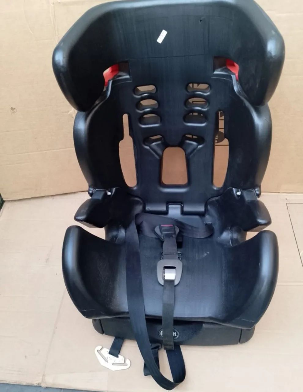 Cadeira para Auto Infanti Vermelha e Preta - Foto 3