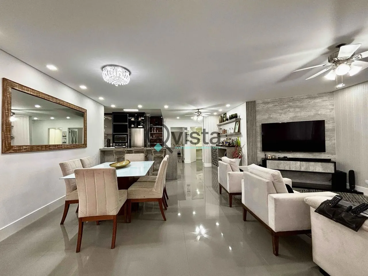 Apartamento 3 Suítes à Venda na Enseada no Guarujá | QVista Inteligência Imobiliária Guaru