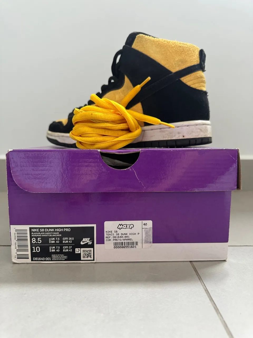 Nike SB Dunk High Pro - Preto com Amarelo