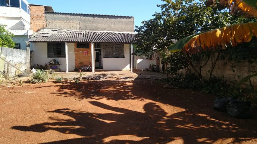 Lote 360m com barracão doc.em dia pra transferência