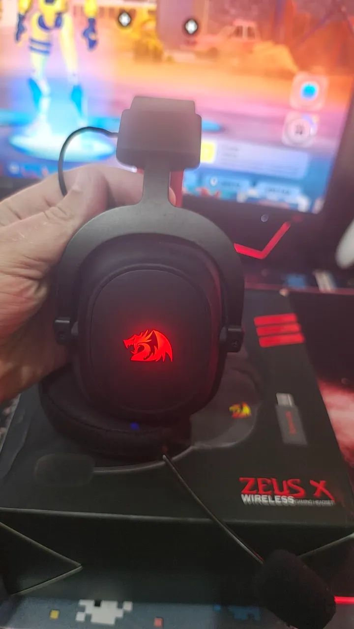 Headset Gamer Sem fio Redragon Zeus Pro 7.1 driver 53 mm, bluetooth, Preto H510 -ro - Foto 5