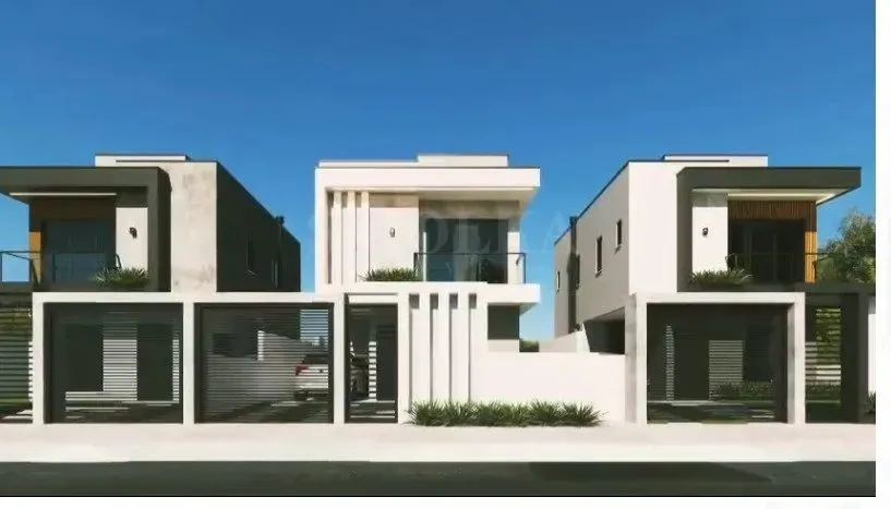 Sobrados em construção no Alameda Cezane