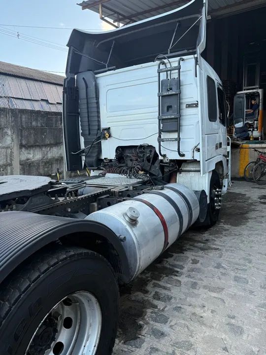 Caminhão Volvo FM 2002 - Foto 10