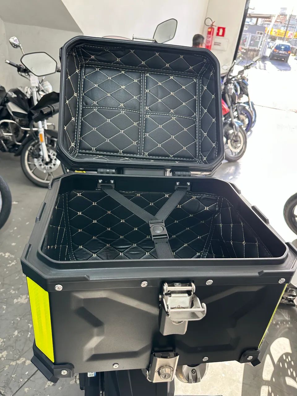 VSTROM 1050 24/25 já emplacada e transferida 2025 - Foto 12