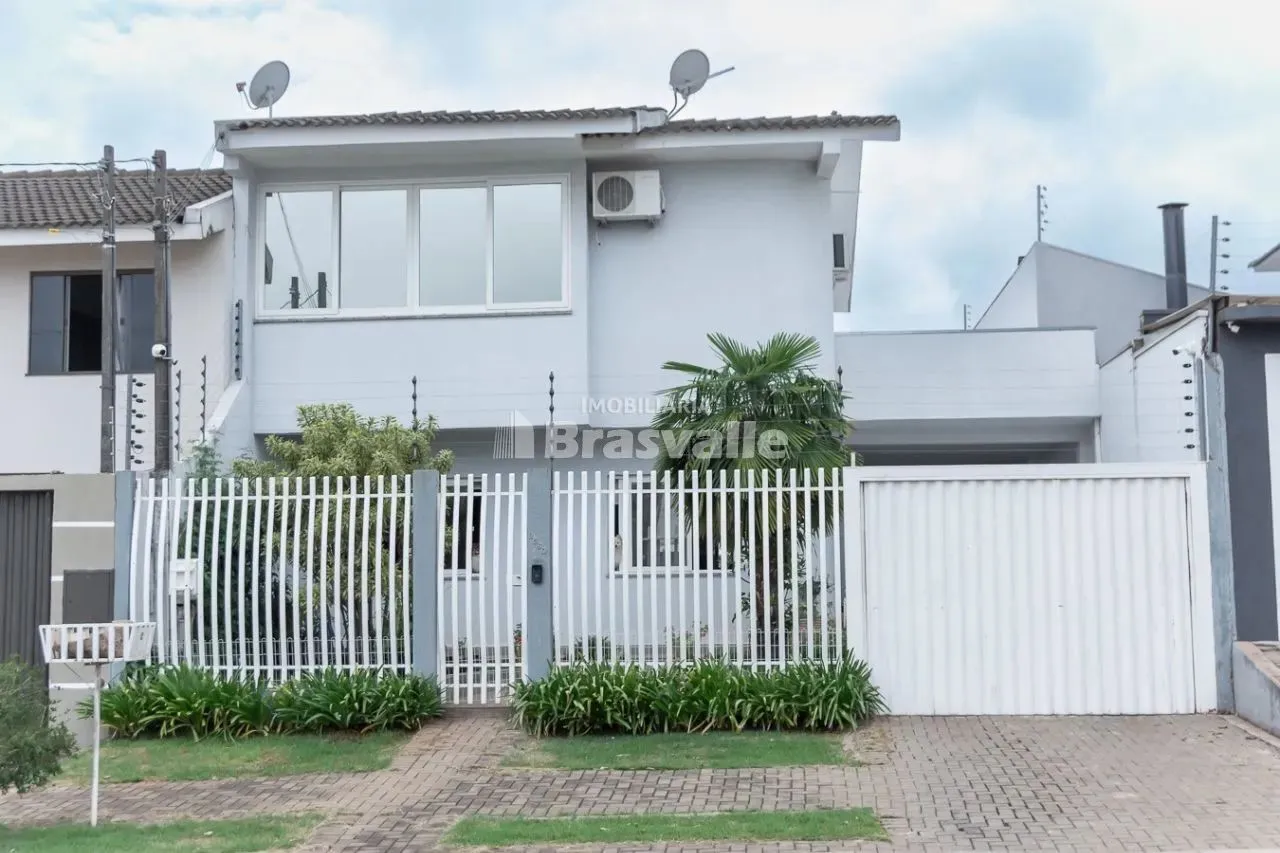 Sobrado à venda em Country, Cascavel-PR