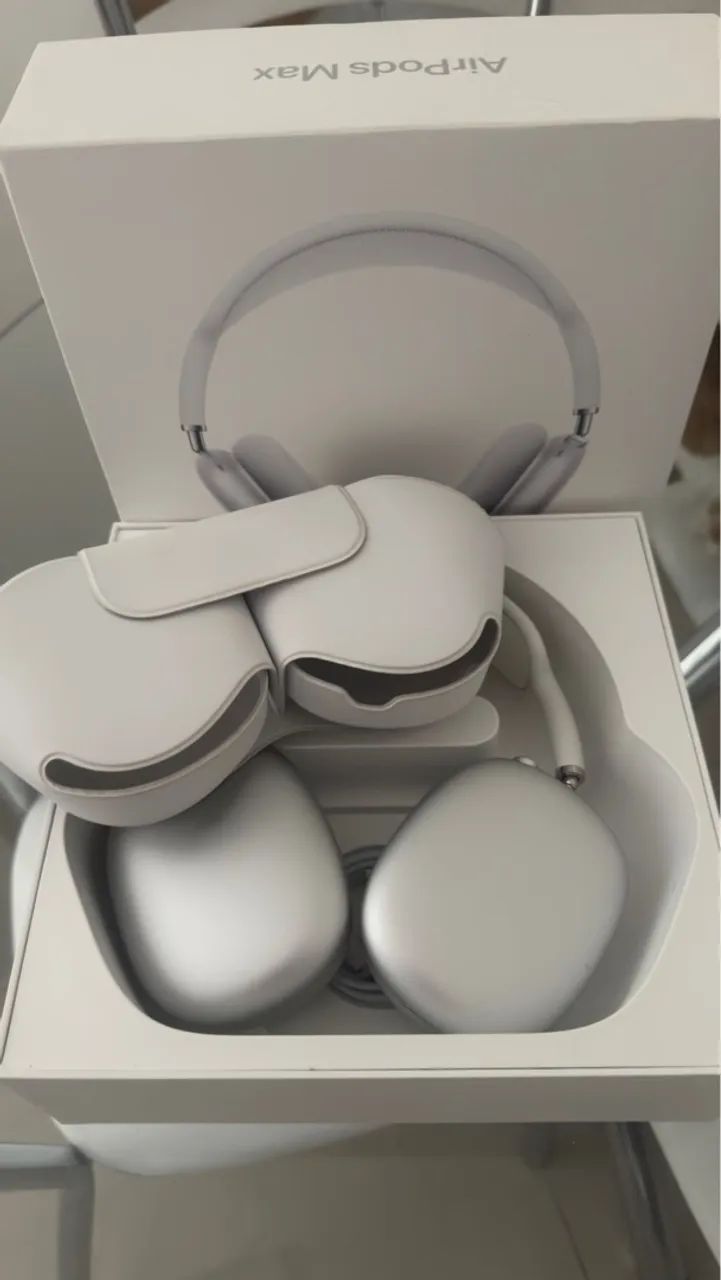 Apple AirPods Max A2096 - Over-Ear Sem Fio - 2 anos de uso. 