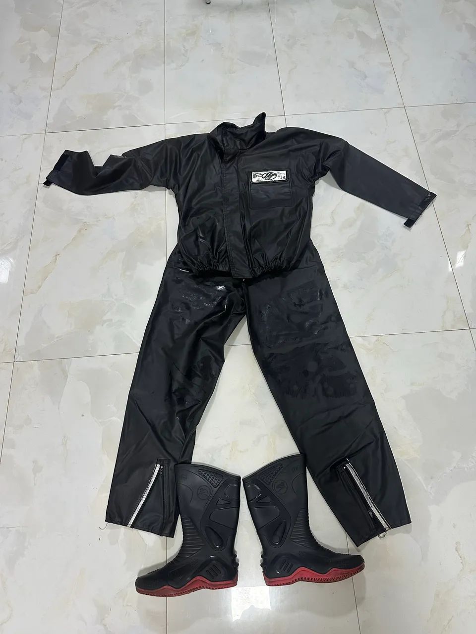 Capa de chuva completa com botas - Foto 2