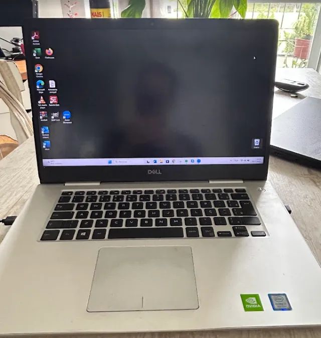 Notebook Dell Inspiron 15 - Intel Core i7 - 16 GB
