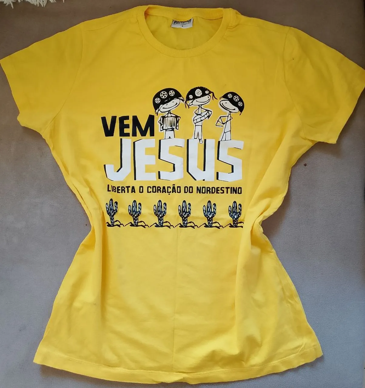 Camiseta Sertão Presente - Amarela - Tamanho G baby look