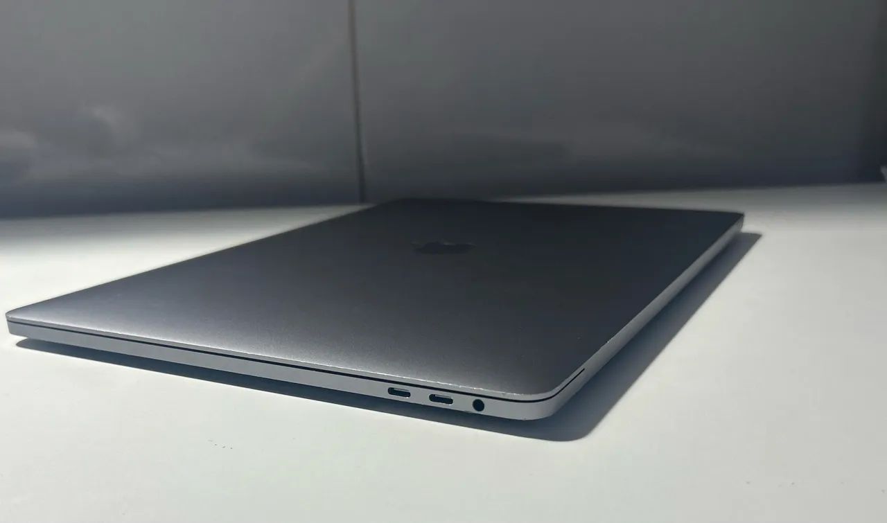 MacBook Pro 16 Polegadas i9 / 32 GB RAM / 2TB SSD - Notebooks
