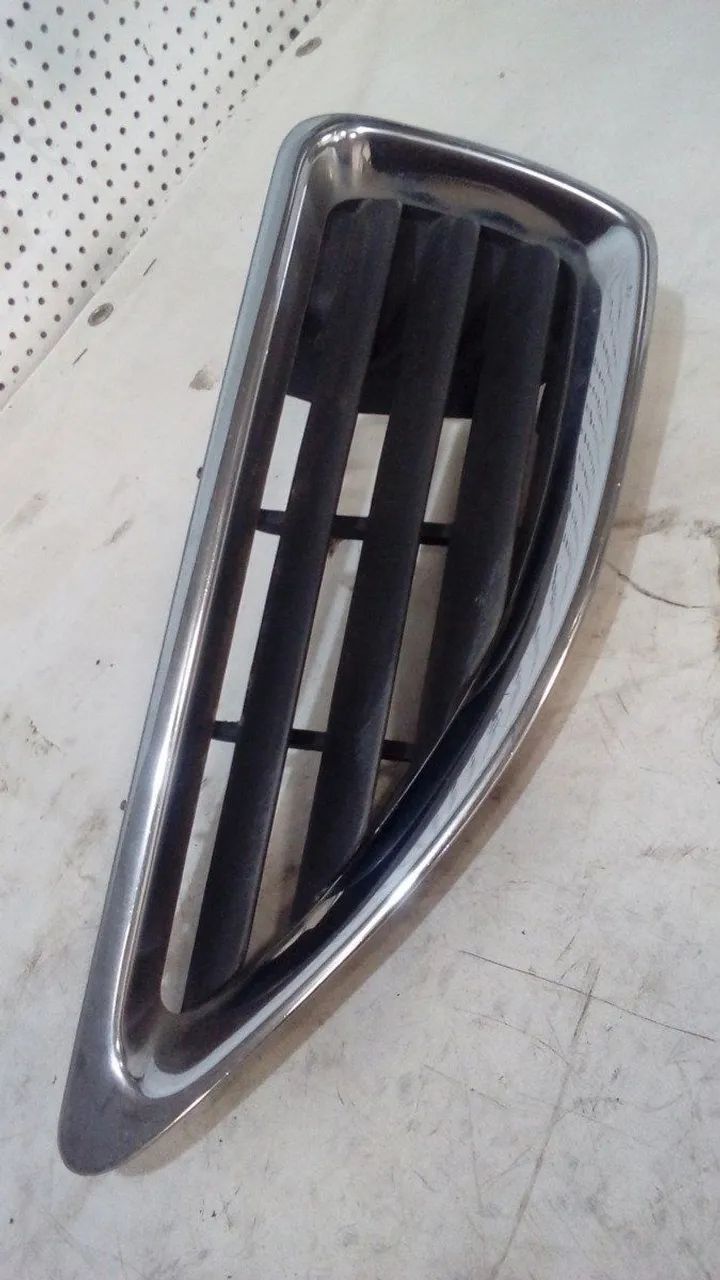 Grade Capo Cromado Renault Megane 2003 Esquerdo - Foto 3