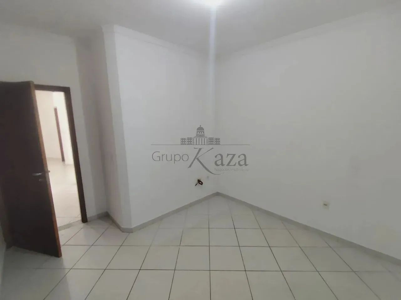 Imóvel para aluguel possui 136 metros quadrados com 4 quartos - Foto 5