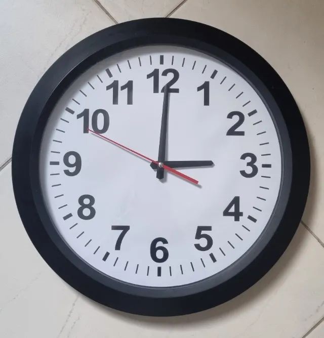 Relógio de parede redondo 40cm usado