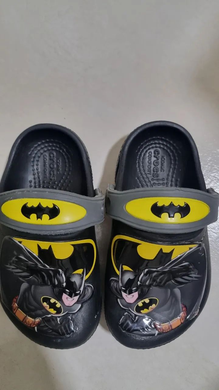 Sandálias Crocs Batman Infantil - Foto 2