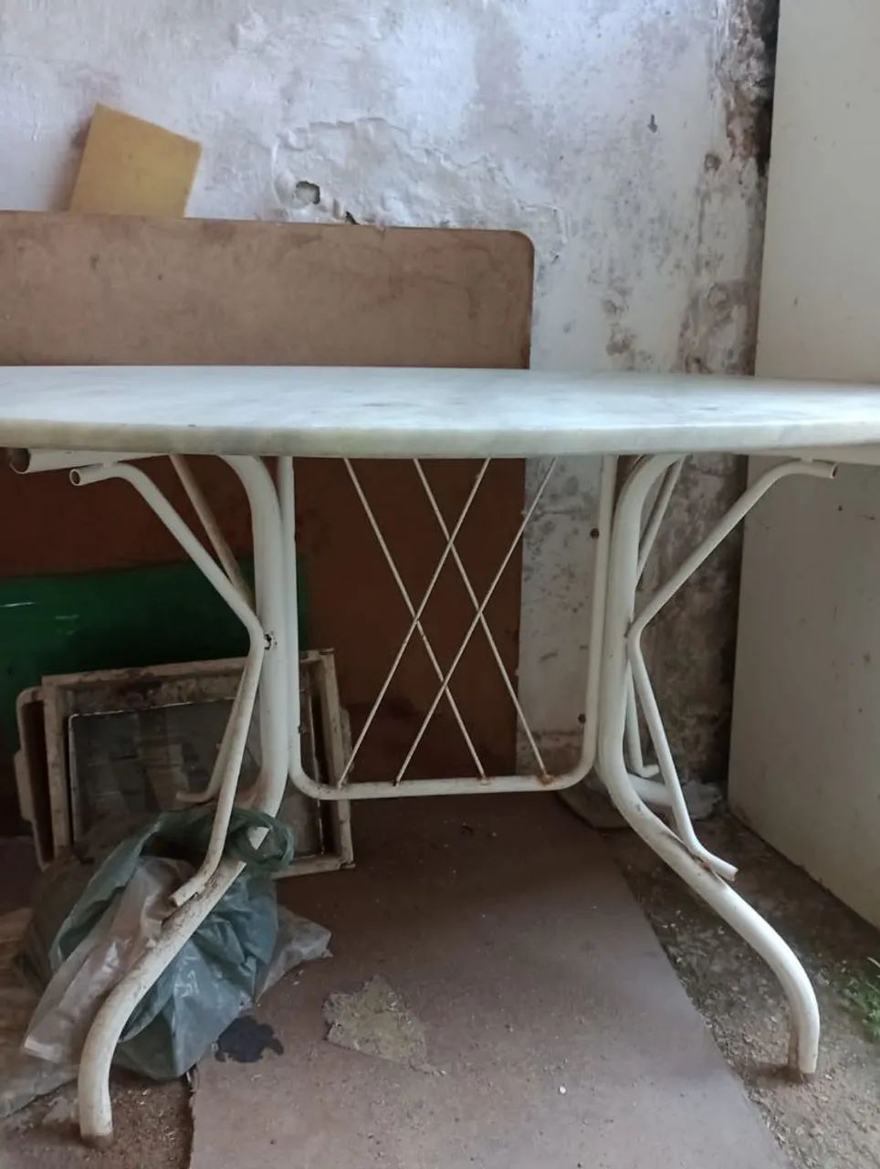 Mesa de mármore 64739707551617122