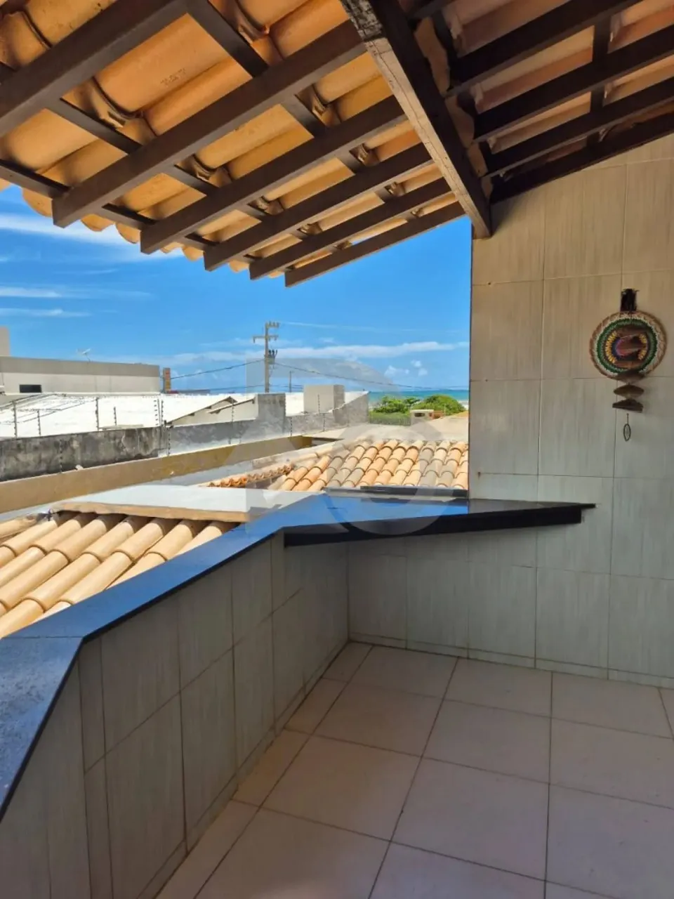 Condomínio Stella Mares: Casa Apmpla com 3 Quartos, Suíte e Área Gourmet