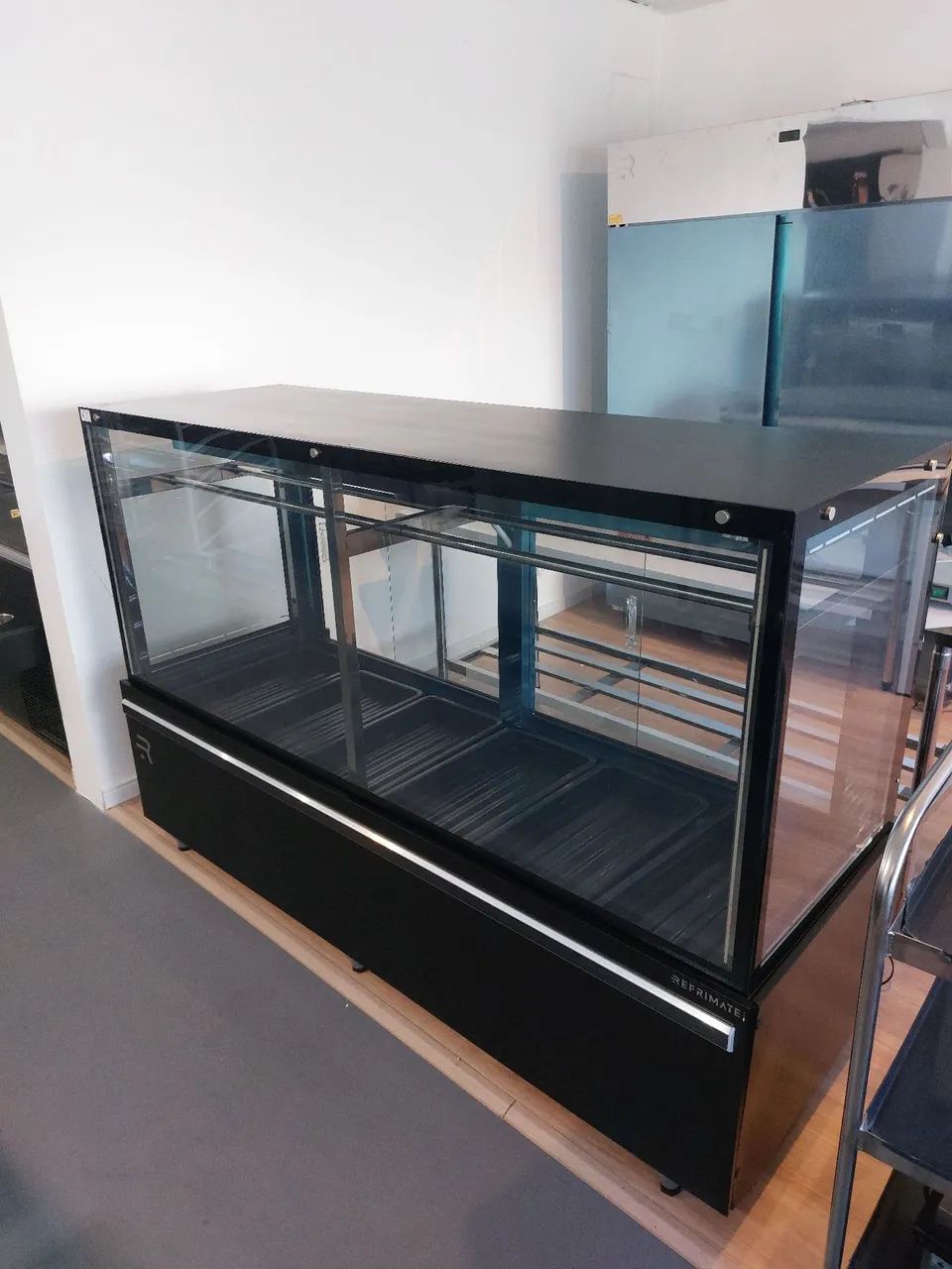 Balcão refrigerado açougue 2m com iluminação em led vidro aquecido novo 