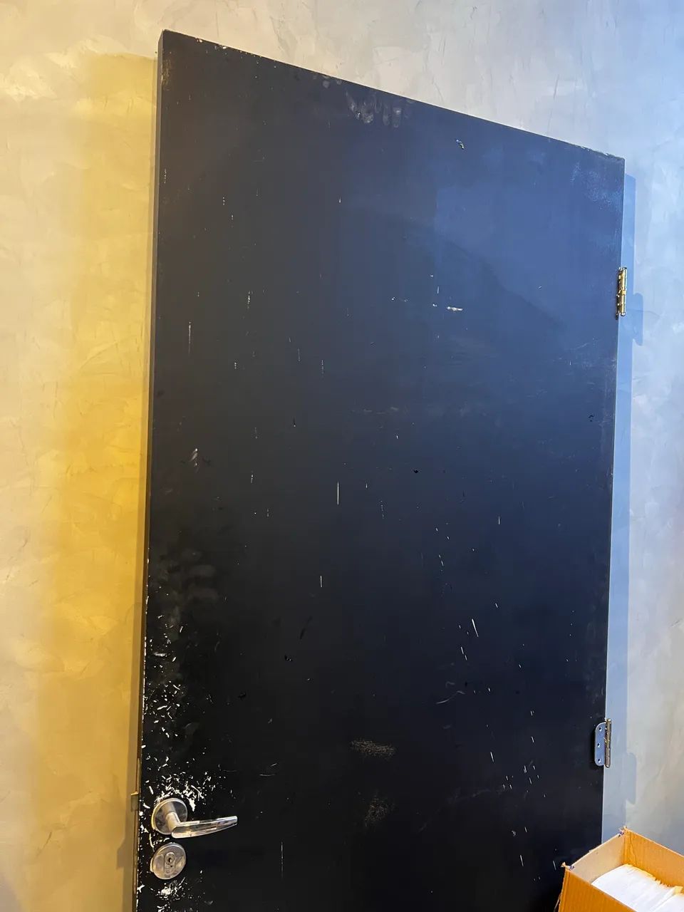 Oferta - Porta de madeira 80 cm com marco.64960464513026120