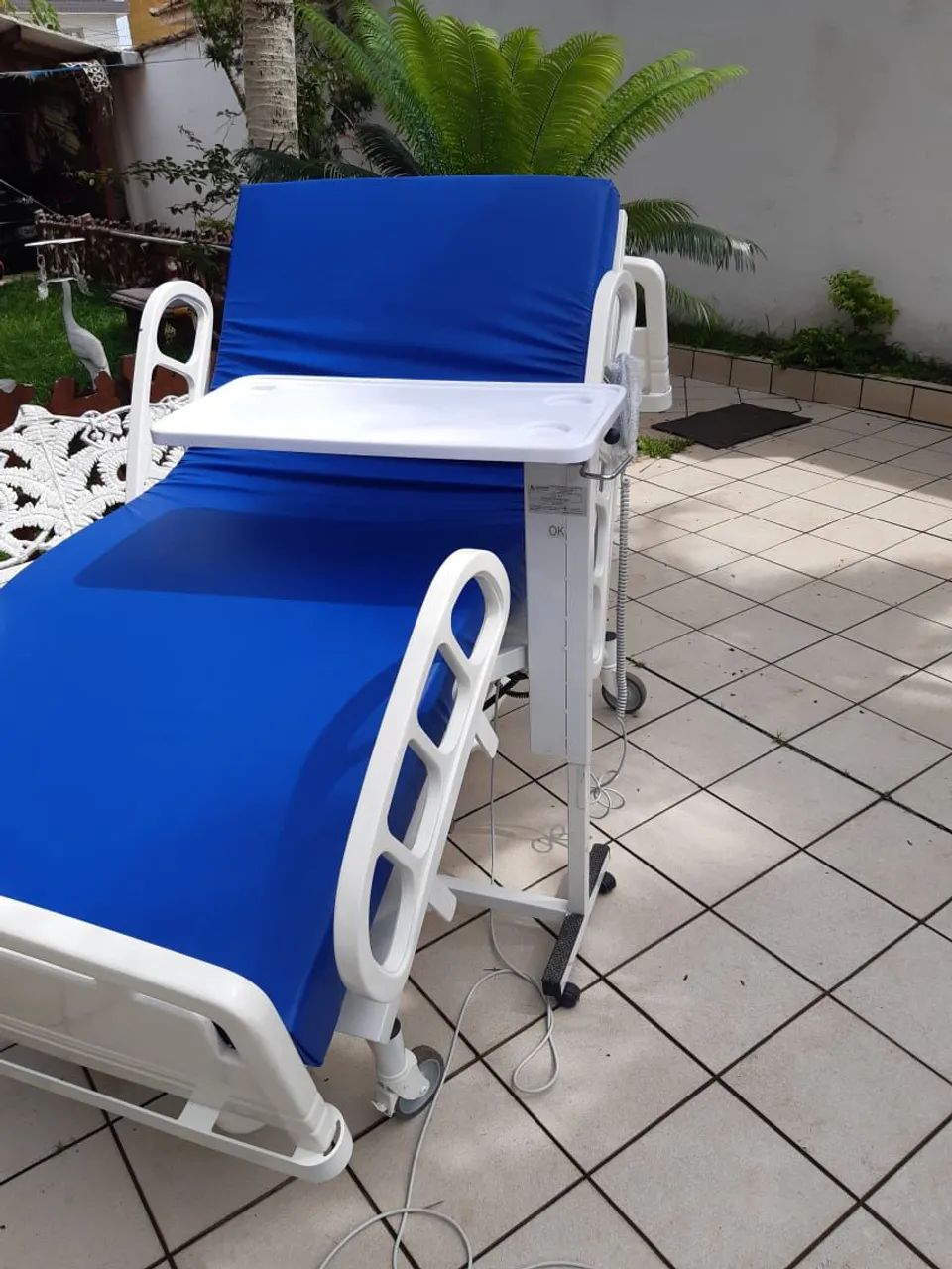 Cama Hospitalar elétrica 8 pós,poltrona.
