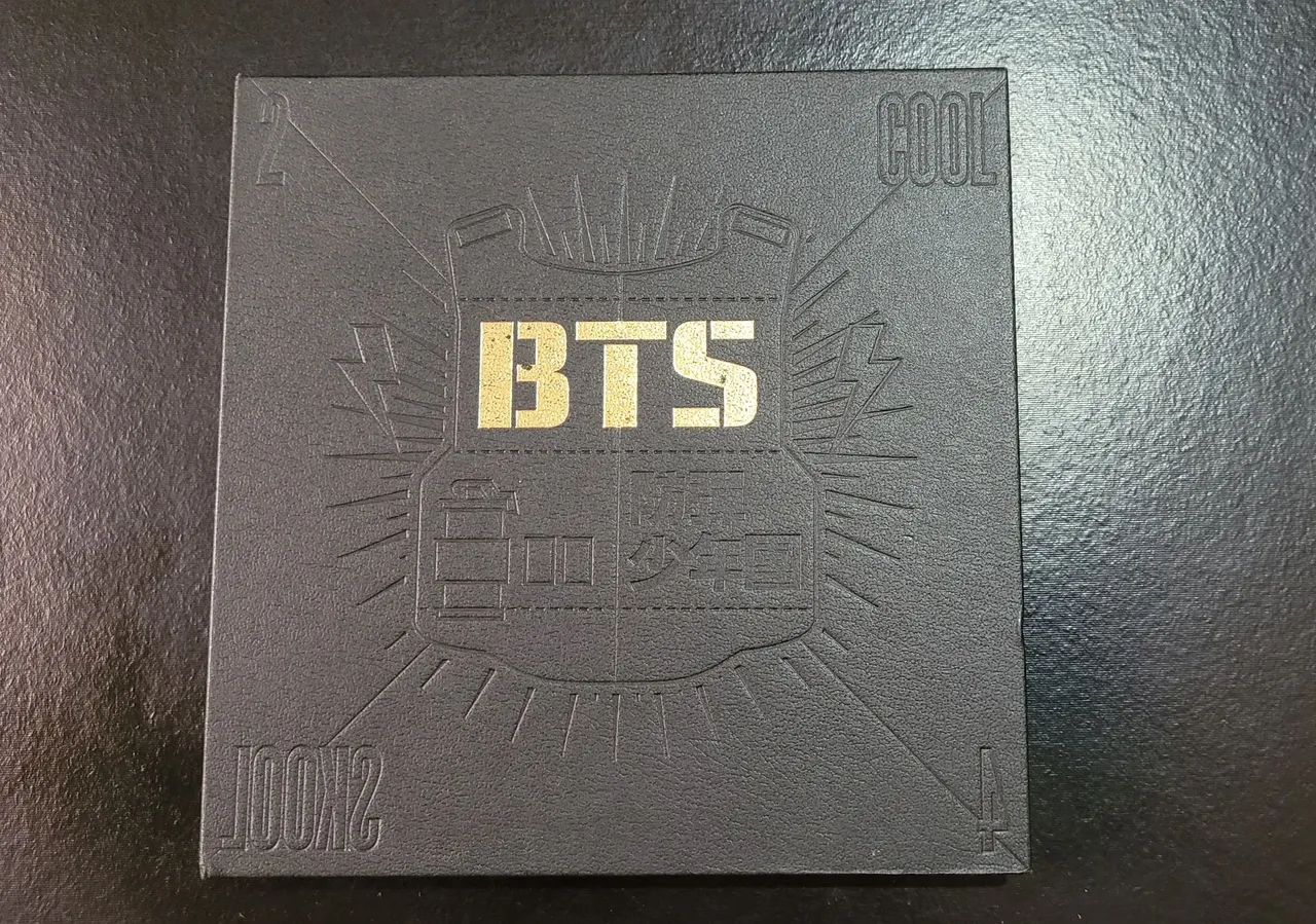 ÁLBUM 2 COOL 4 SKOOL - BTS