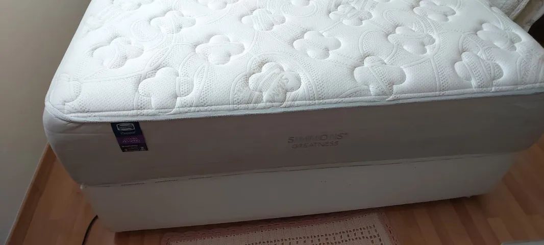 Conjunto de cama de casal com colchão Simmons Greatness - conforto premium por preço imbat - Foto 4