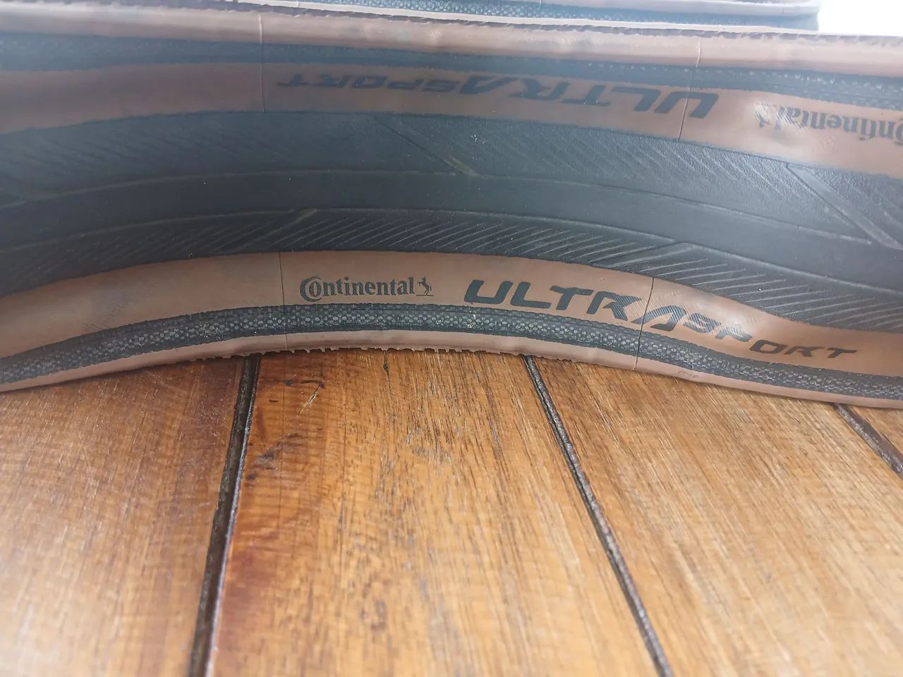 01 Pneu Bontrager R2 700x25 - Foto 2