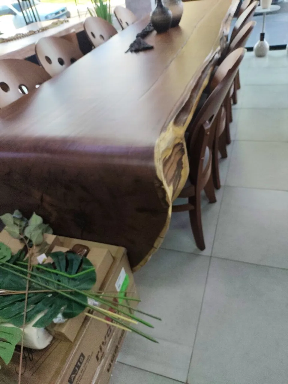 Mesa de Jantar Rústica em Madeira Maciça