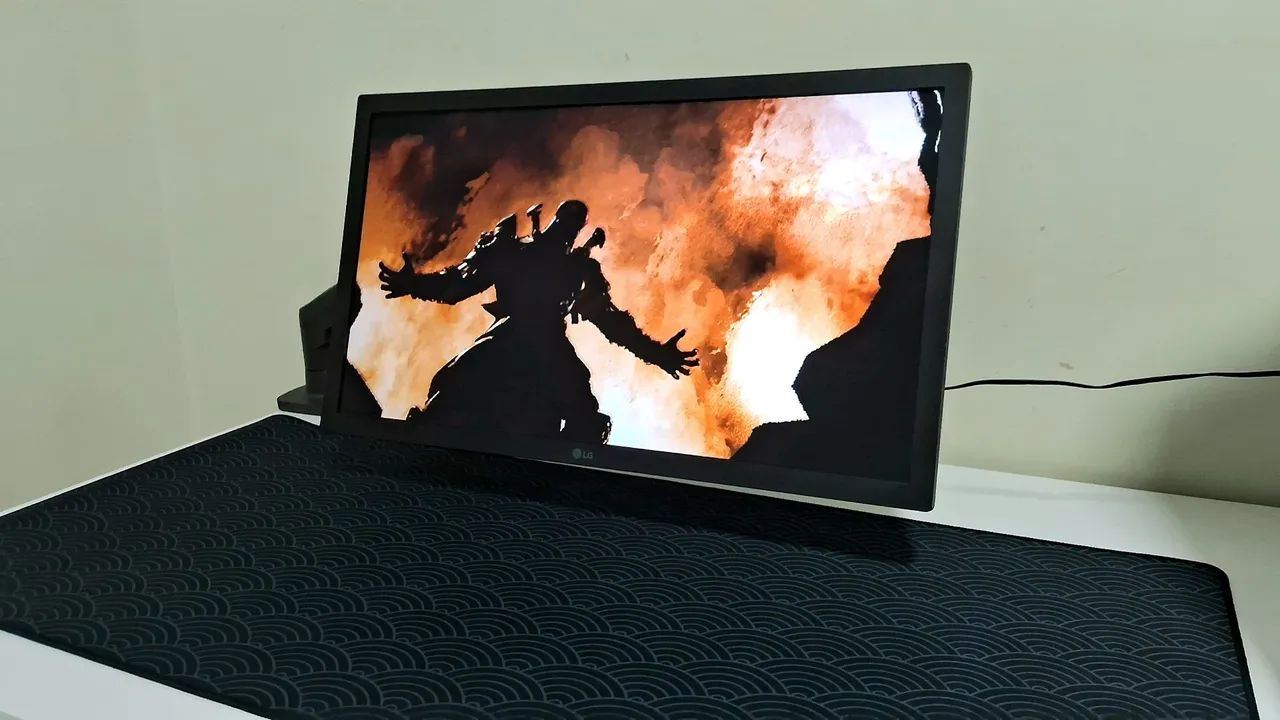 MONITOR + BRAÇO ARTICULADO